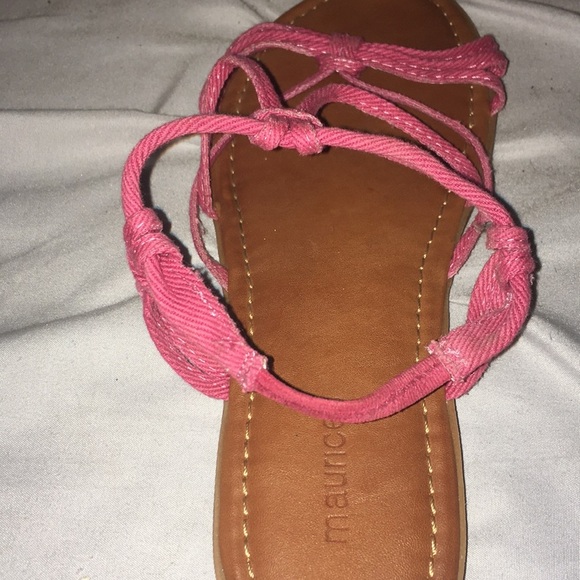 Sandals size 9 - Picture 2 of 6